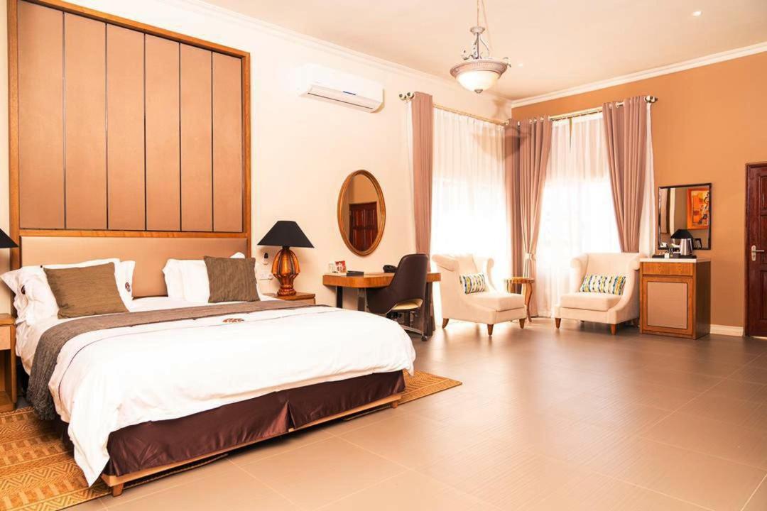 Ezulwini Villa Hotel هراري المظهر الخارجي الصورة